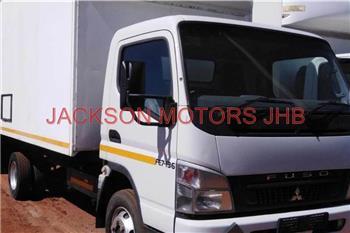 Fuso 7-136 CANTER FITTED WITH VOLUME BODY