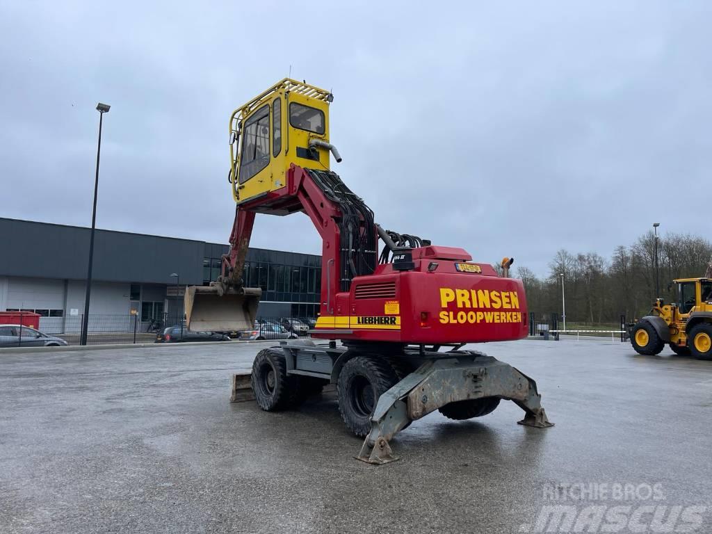 Liebherr A 904 Litronic Waste / industry handlers