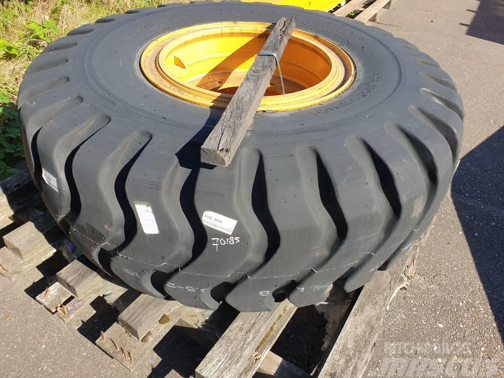 Kuhmo Loader tire 20.5-25 Tyres, wheels and rims