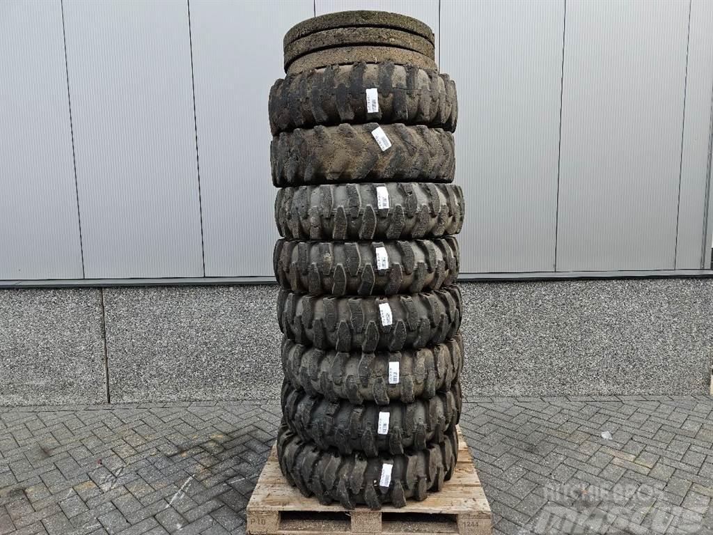 Liebherr A924B-Athletik 10.00-20-Tire/Reifen/Band Tyres, wheels and rims
