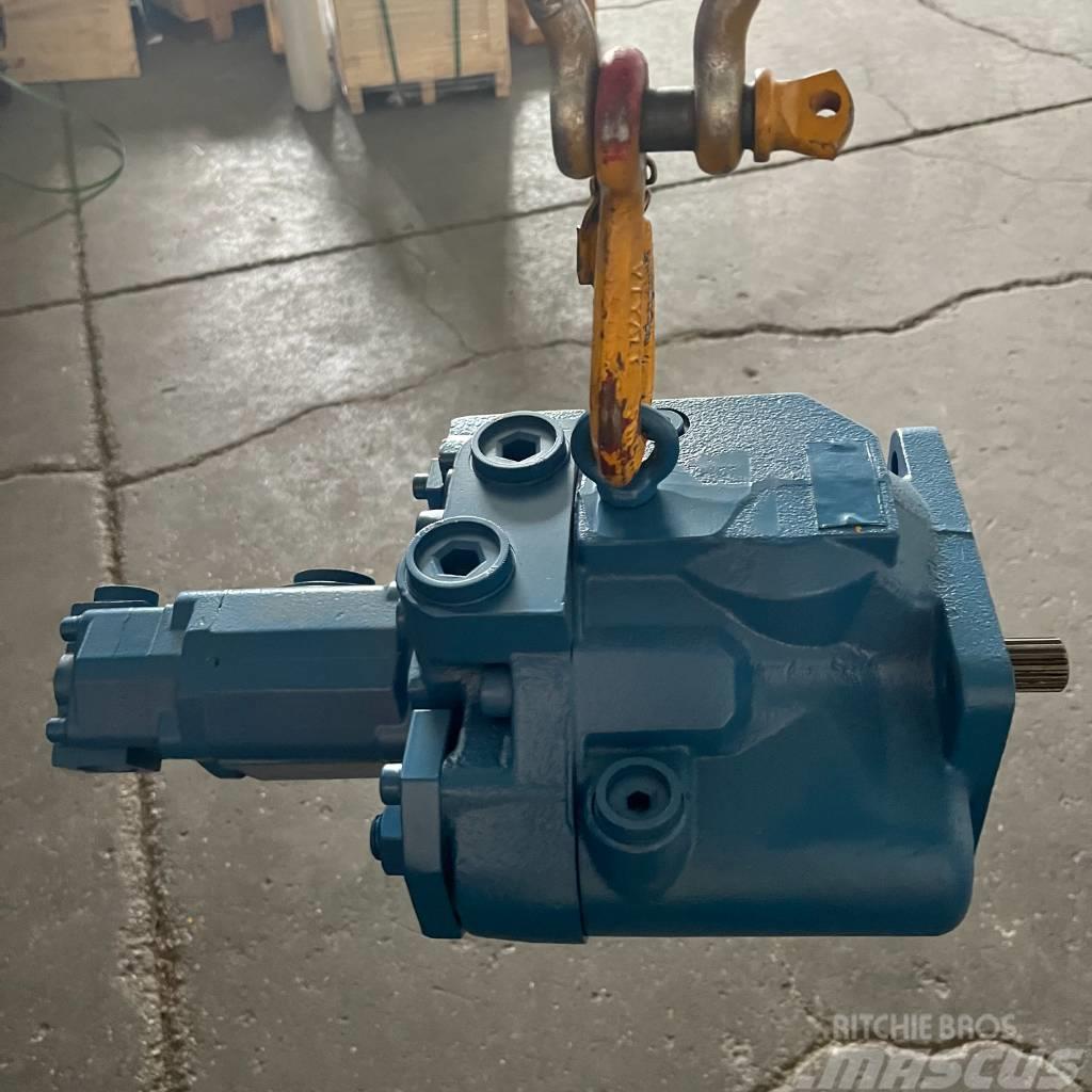 Takeuchi B070 hydraulic pump 19020-14800 pump Transmission