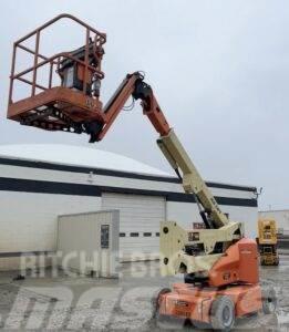 JLG E400AJPN Articulated boom lifts