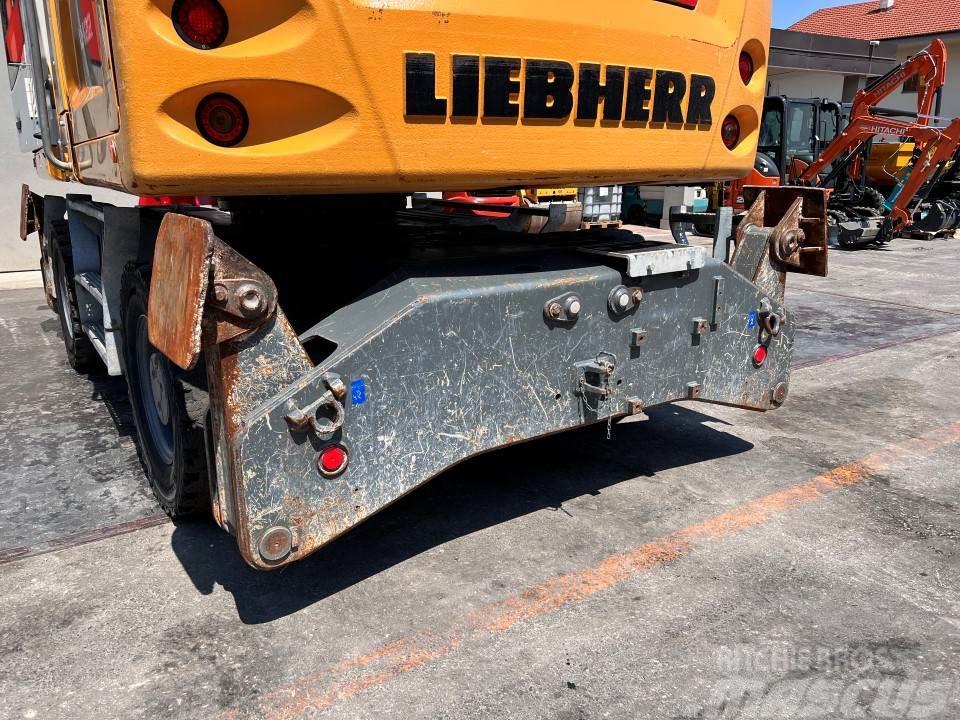 Liebherr LH22 Wheeled excavators