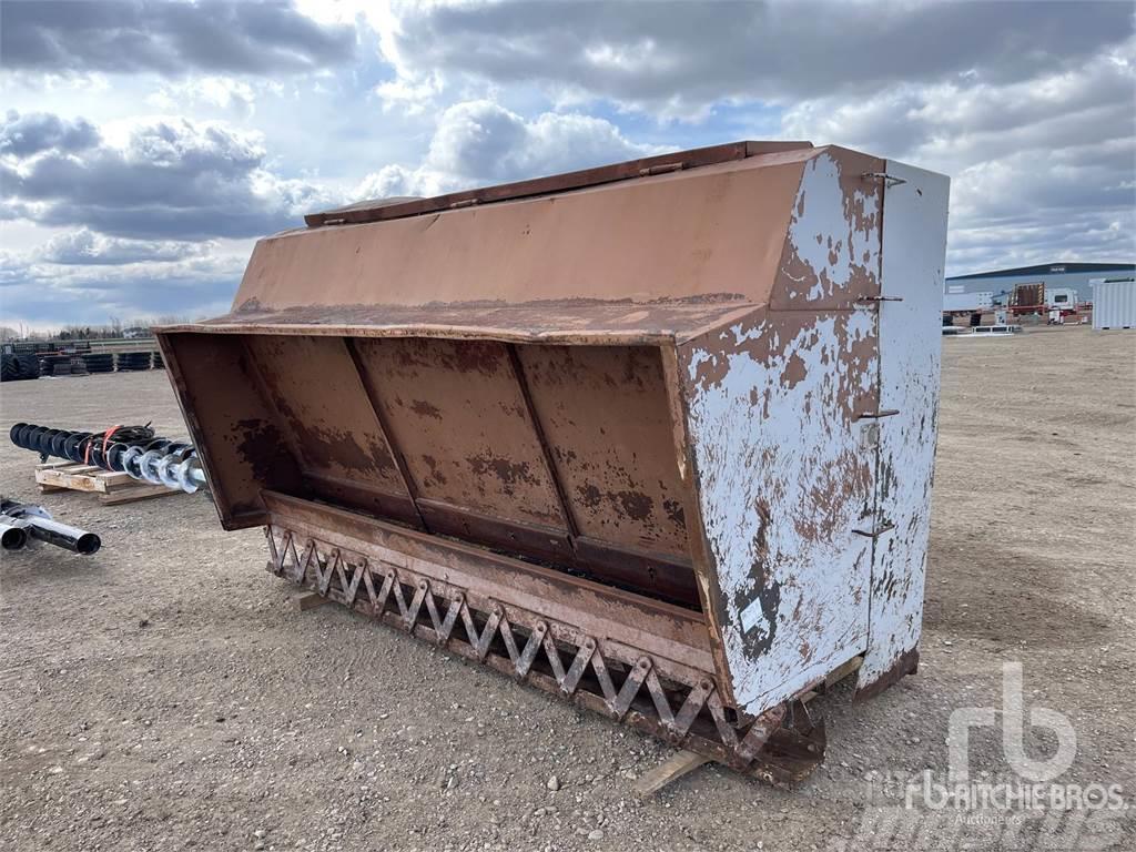  7 ft x 80 in Flatbed Truck Animal feeders