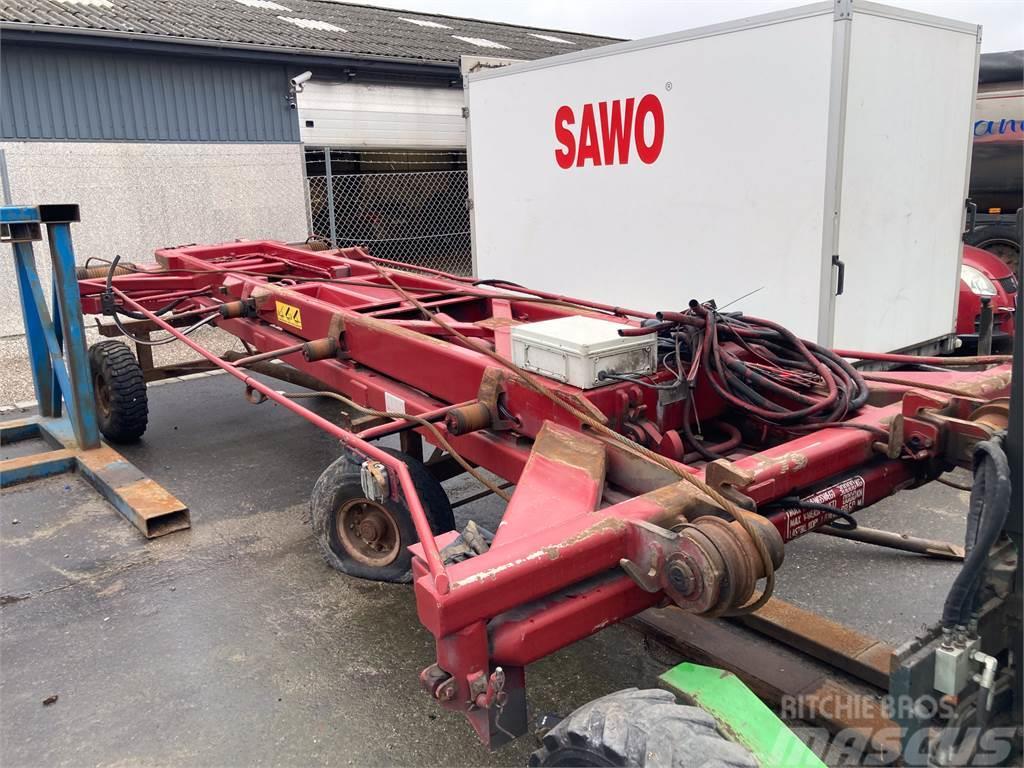  SAWO CLF 432S-3W Goods and furniture lifts