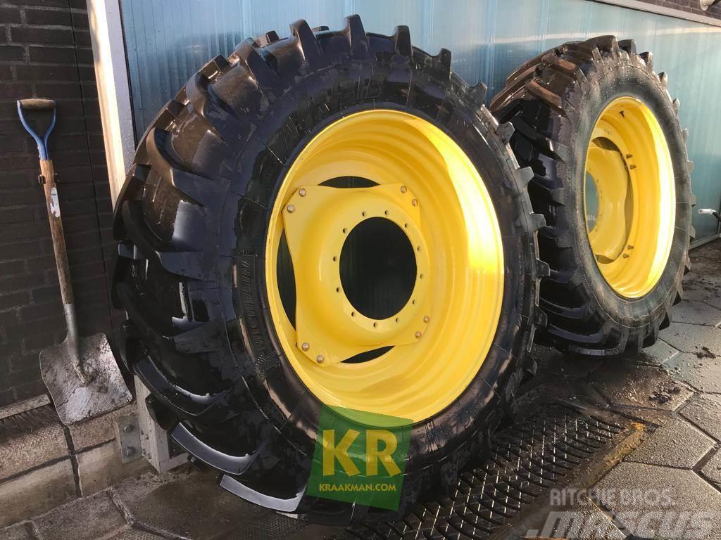 Michelin 18.4R42 set wielen Tyres, wheels and rims