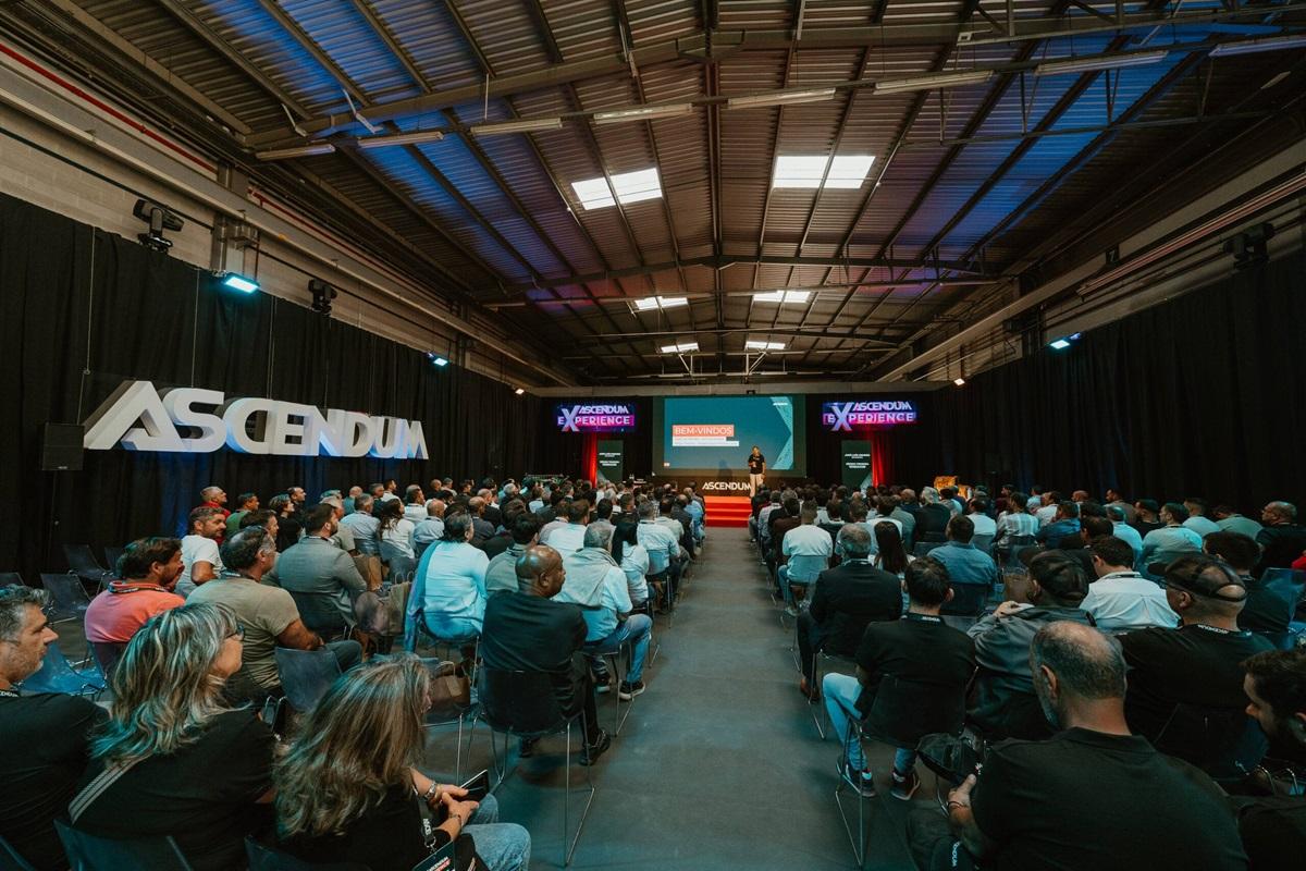 Ascendum Experience: o futuro das máquinas já começou.
