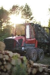 Komatsu 875