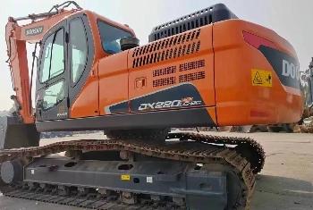 Doosan DX 220