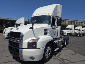 Mack AN64T