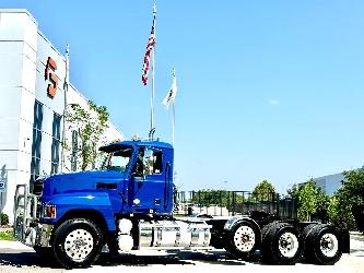 Mack Pinnacle