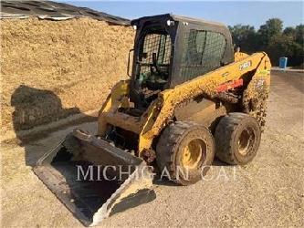 CAT 236D3