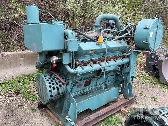 CAT E558