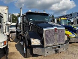 Kenworth T880