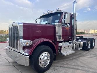 Peterbilt 589