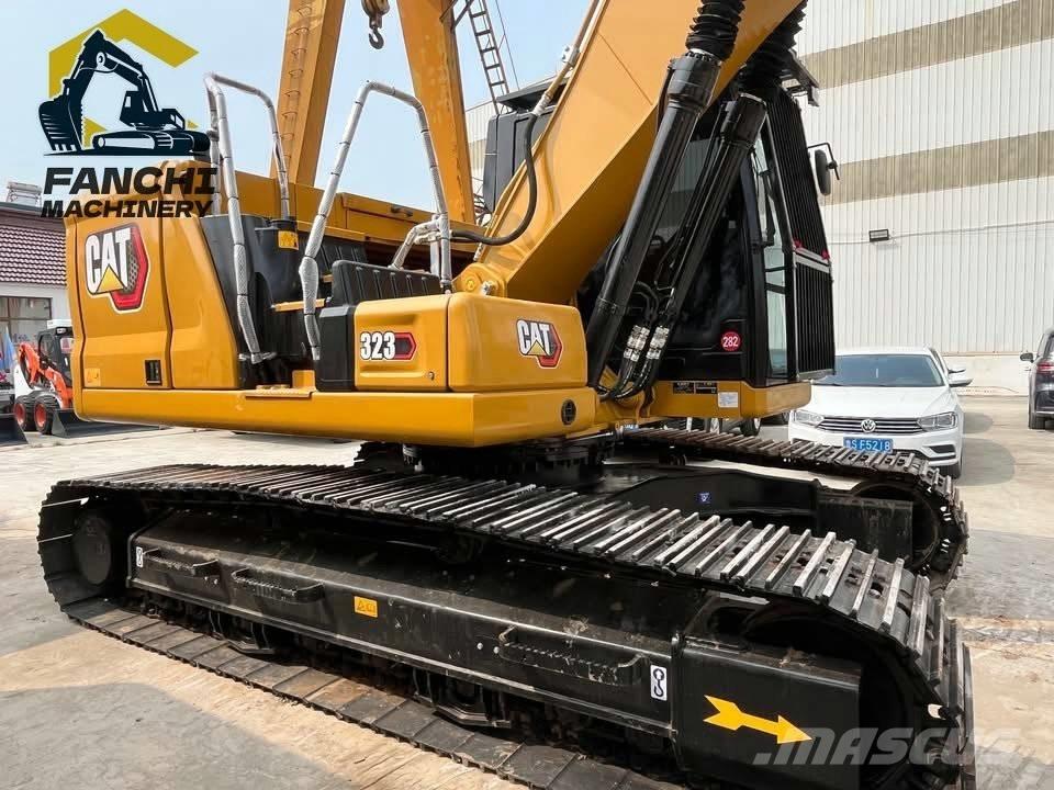 CAT 323 Escavadoras de rastos