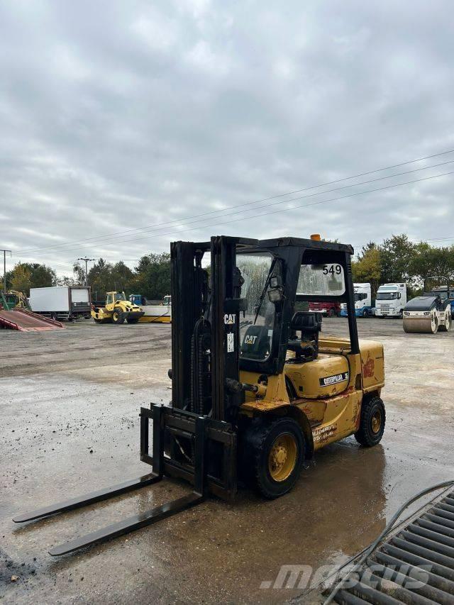 CAT DP 35 K Empilhadores Diesel