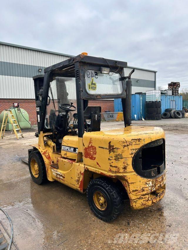 CAT DP 35 K Empilhadores Diesel
