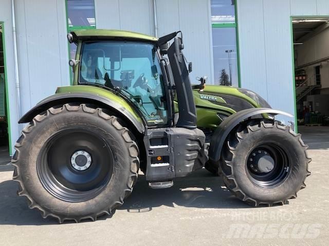 Valtra T 235 Versu Tratores Agrícolas usados