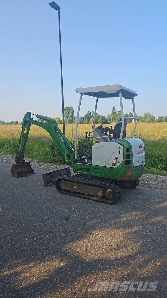 Takeuchi Tb 216 Mini Escavadoras <7t