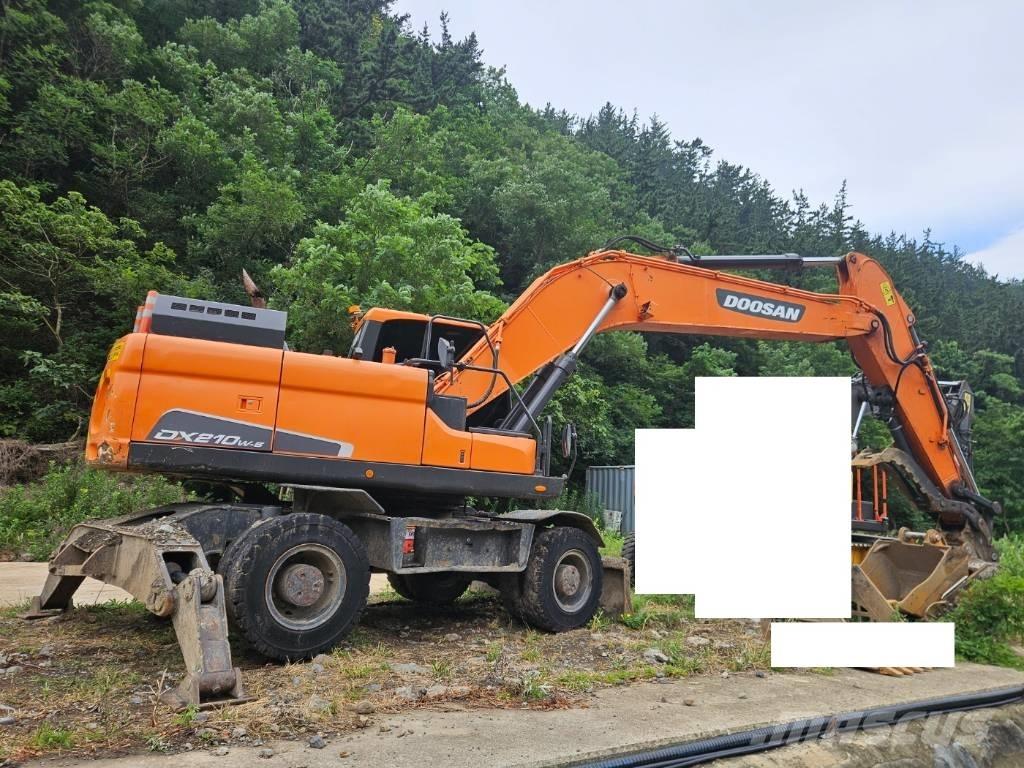Doosan DX 210 W Escavadoras de rodas