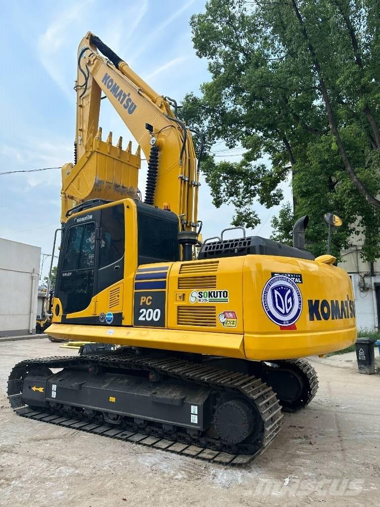 Komatsu PC 200-8 Escavadoras Midi 7t - 12t