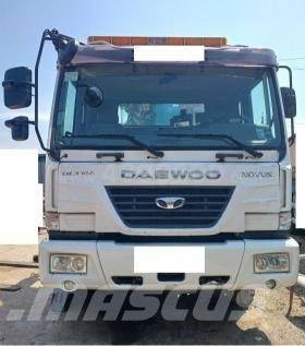  DONGYANG 1926 Gruas de rastos