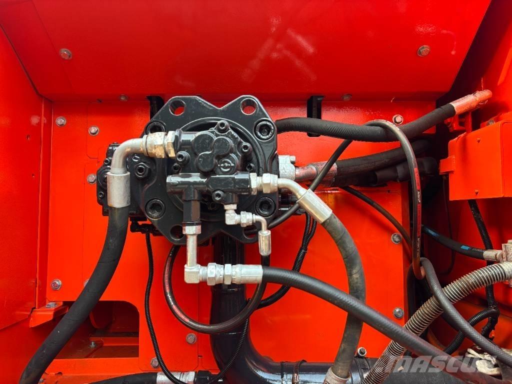 Doosan DX300LC-9C Escavadoras de rastos