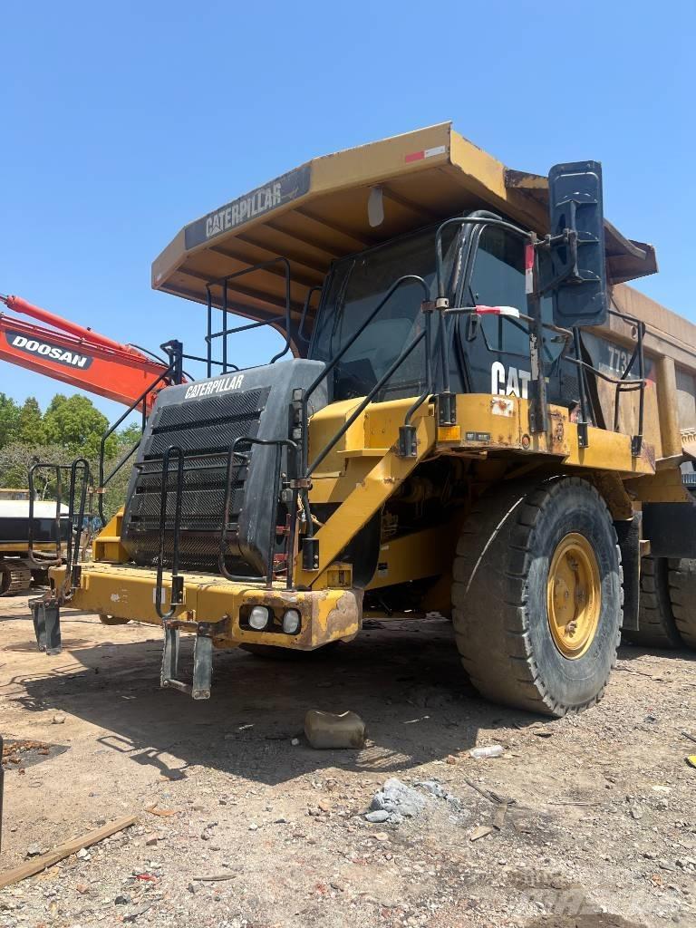 CAT 773F Camiőes dumper basculantes rígidos