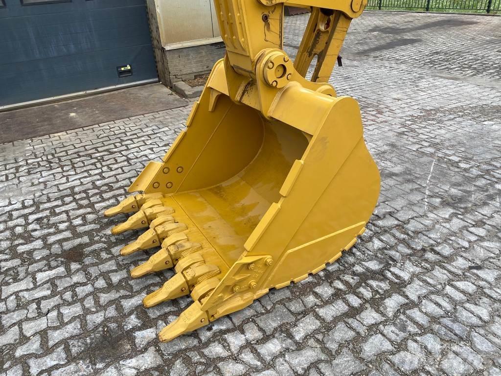 CAT 320D3 Escavadoras de rastos