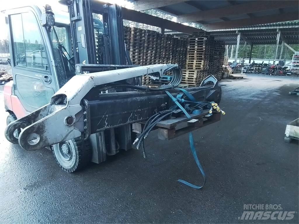 Komatsu 165F Gruas carregadoras transportadoras