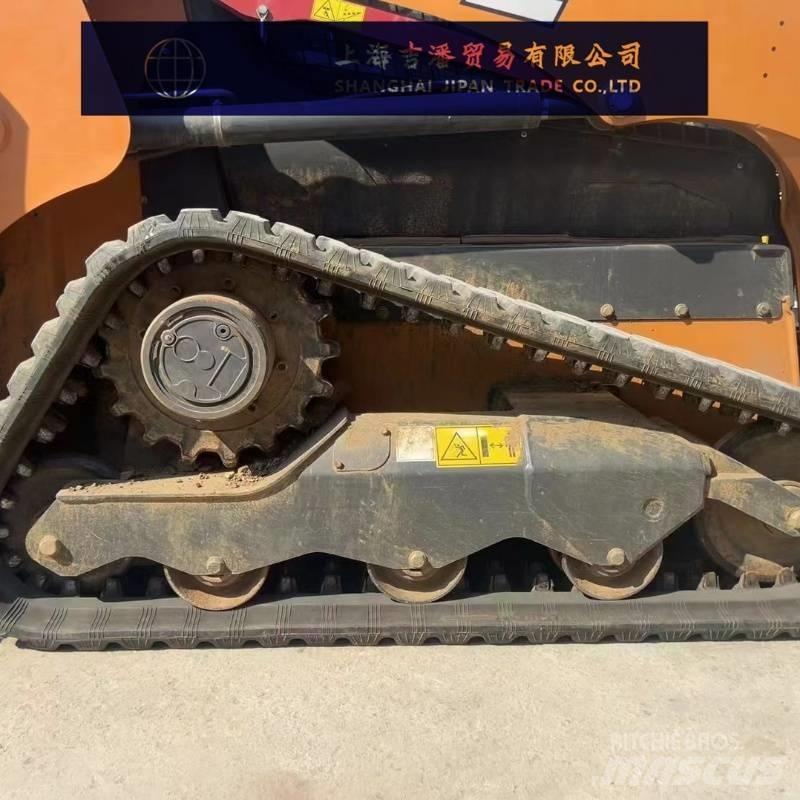 CASE TR 270 Carregadoras de direcção deslizante