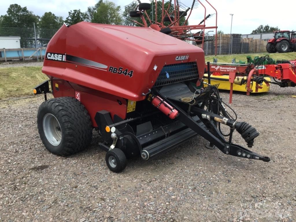 CASE RB 544 Enfardadeira de rolos