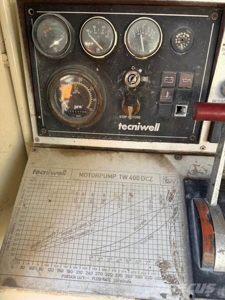  Tecniwell TW 400 Camiões bomba Betão