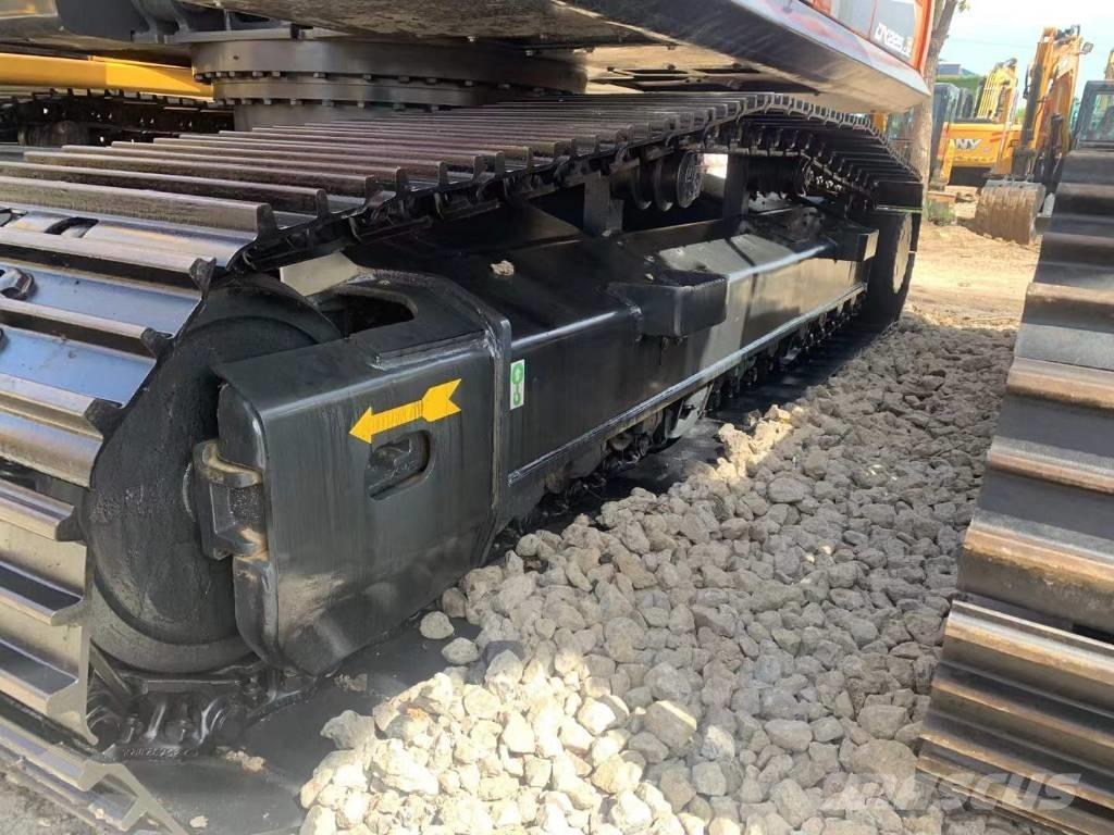 Doosan DX 225 Escavadoras de rastos