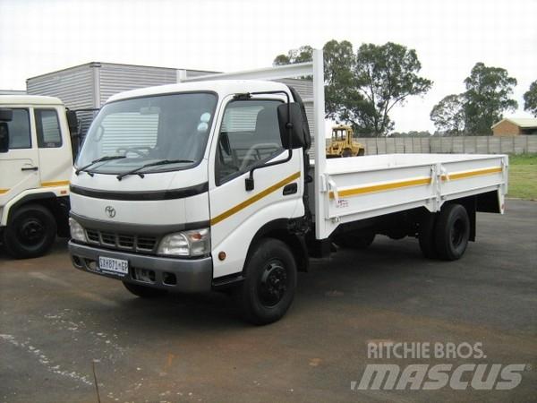 Toyota Dyna 7145 Camiões estrado/caixa aberta