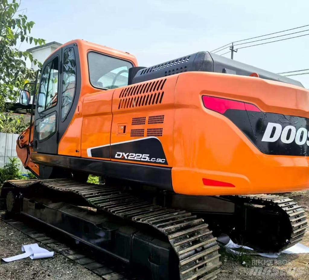 Doosan DX 225 LC Escavadoras de rastos