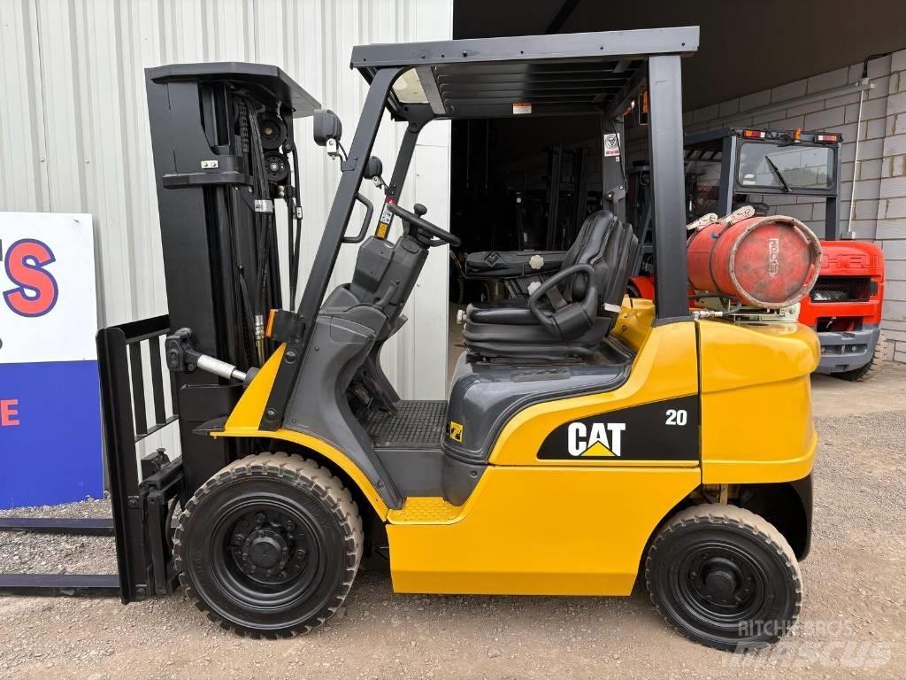 CAT GP 20 N Empilhadores a gás
