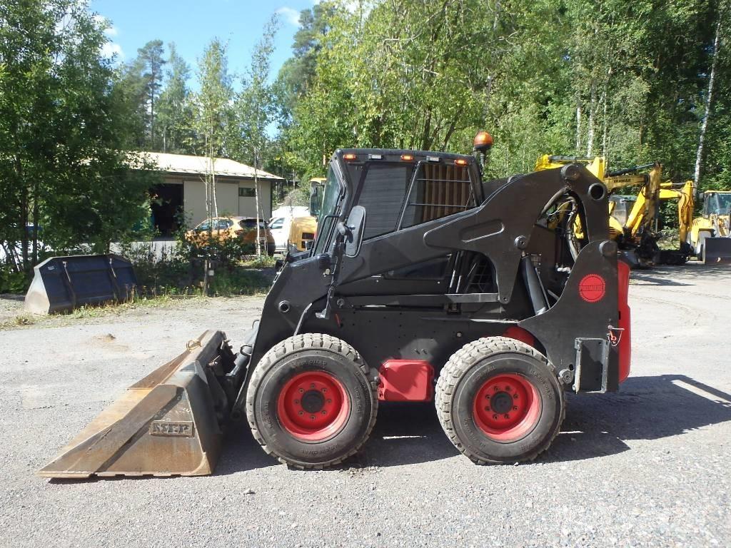 Bobcat S 300 Carregadoras de direcção deslizante