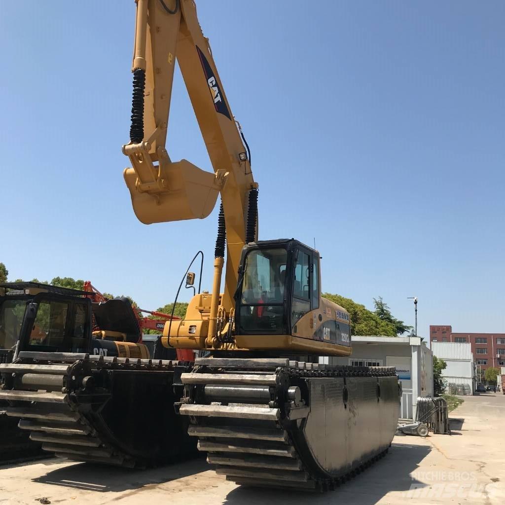 CAT 320 C L Escavadoras anfíbias