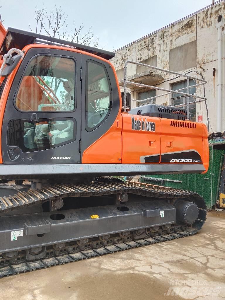 Doosan DX300 Escavadoras de rastos