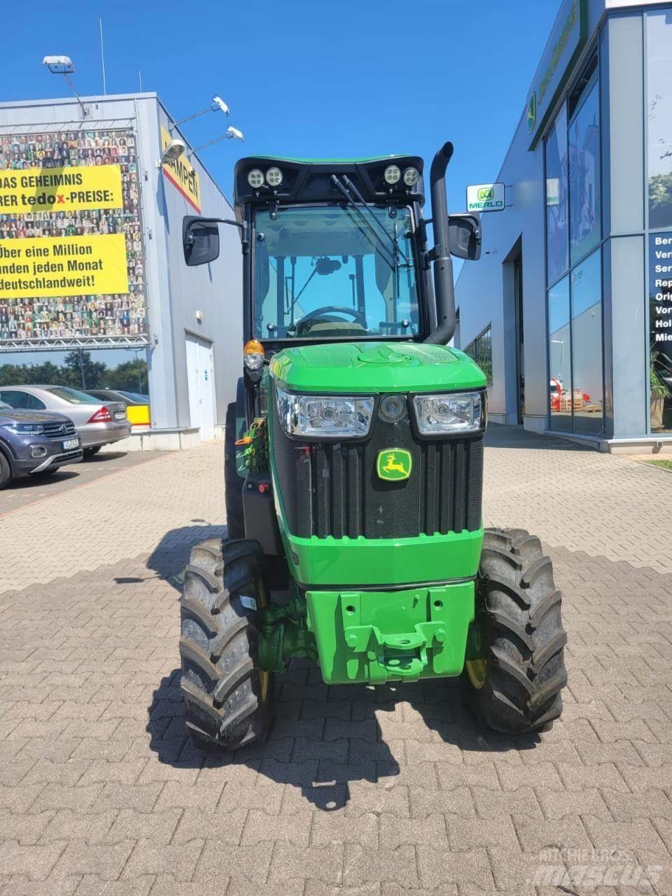 John Deere 5105GV Tratores Agrícolas usados
