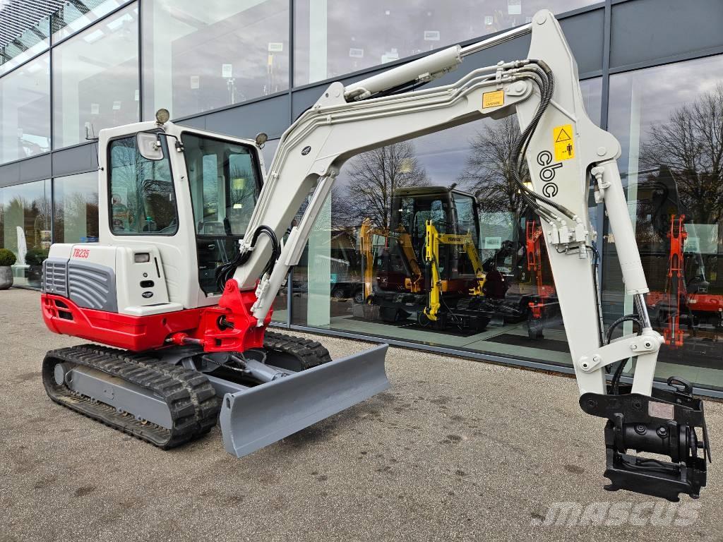 Takeuchi TB 235 Mini Escavadoras <7t