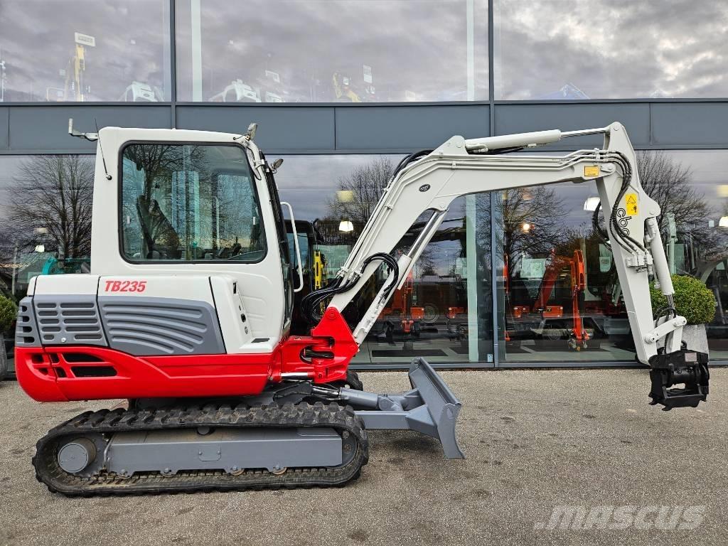 Takeuchi TB 235 Mini Escavadoras <7t