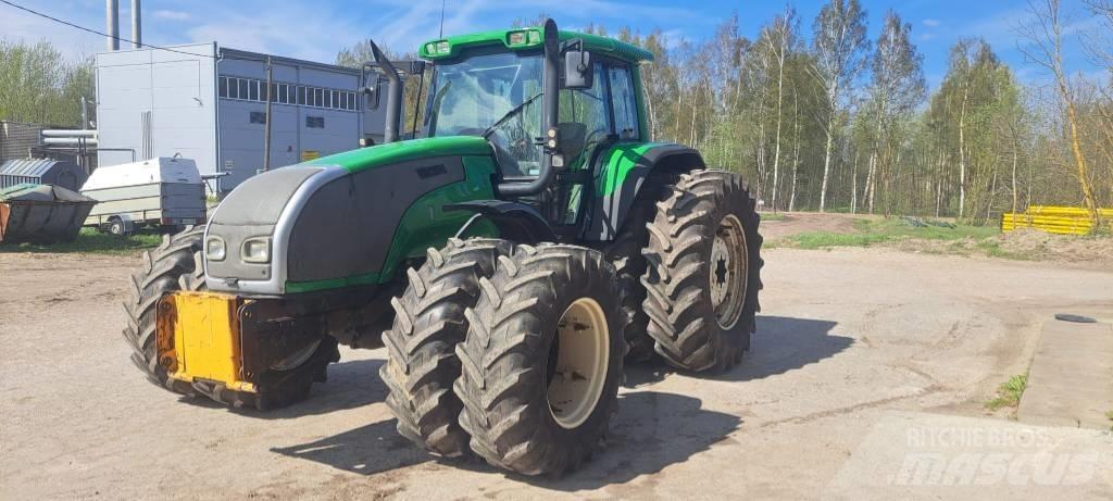 Valtra T180-4 Tratores Agrícolas usados