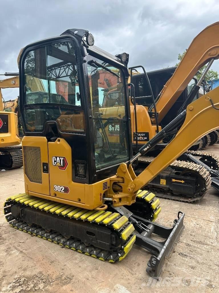 CAT 302 Mini Escavadoras <7t