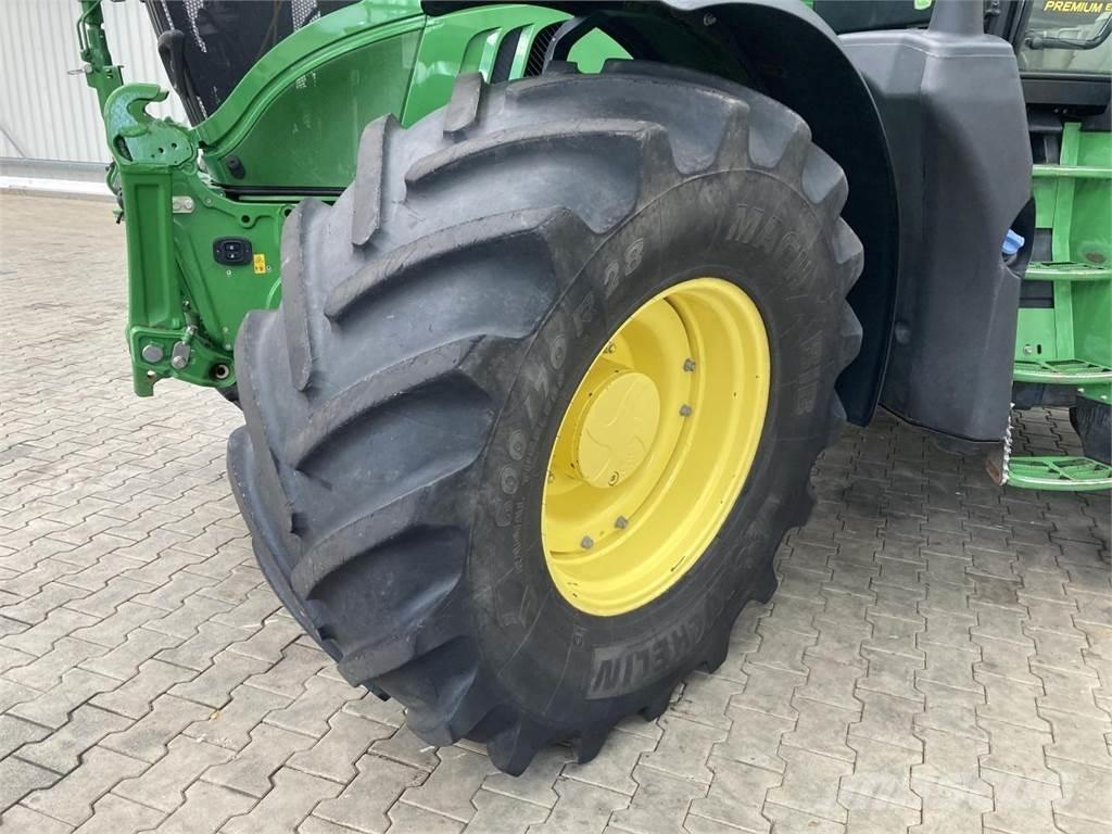 John Deere 6215R Tratores Agrícolas usados