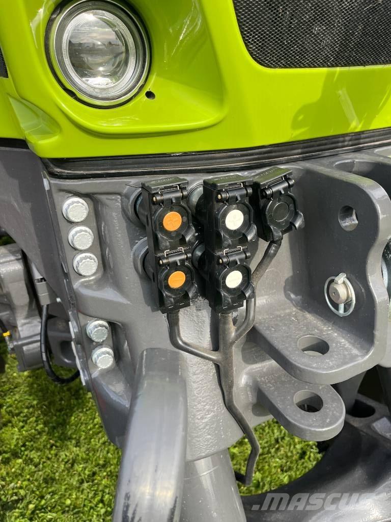 CLAAS AXIO 930 Tratores Agrícolas usados