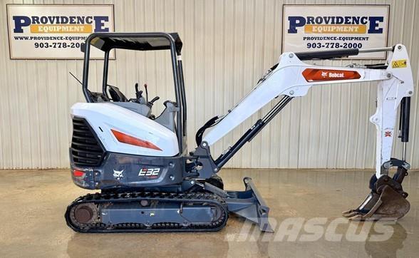 Bobcat E32 Mini Escavadoras <7t