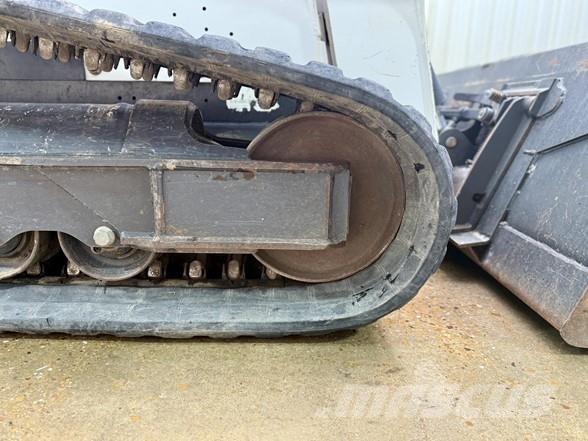 Bobcat T770 Carregadoras de direcção deslizante